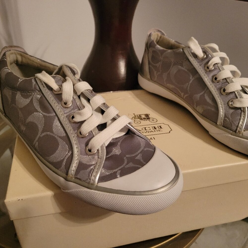 Coach Women's sneakers (CH009)